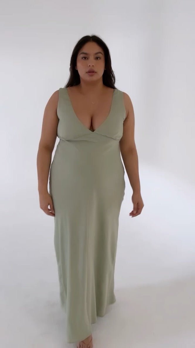 Violet Maxi in Sage